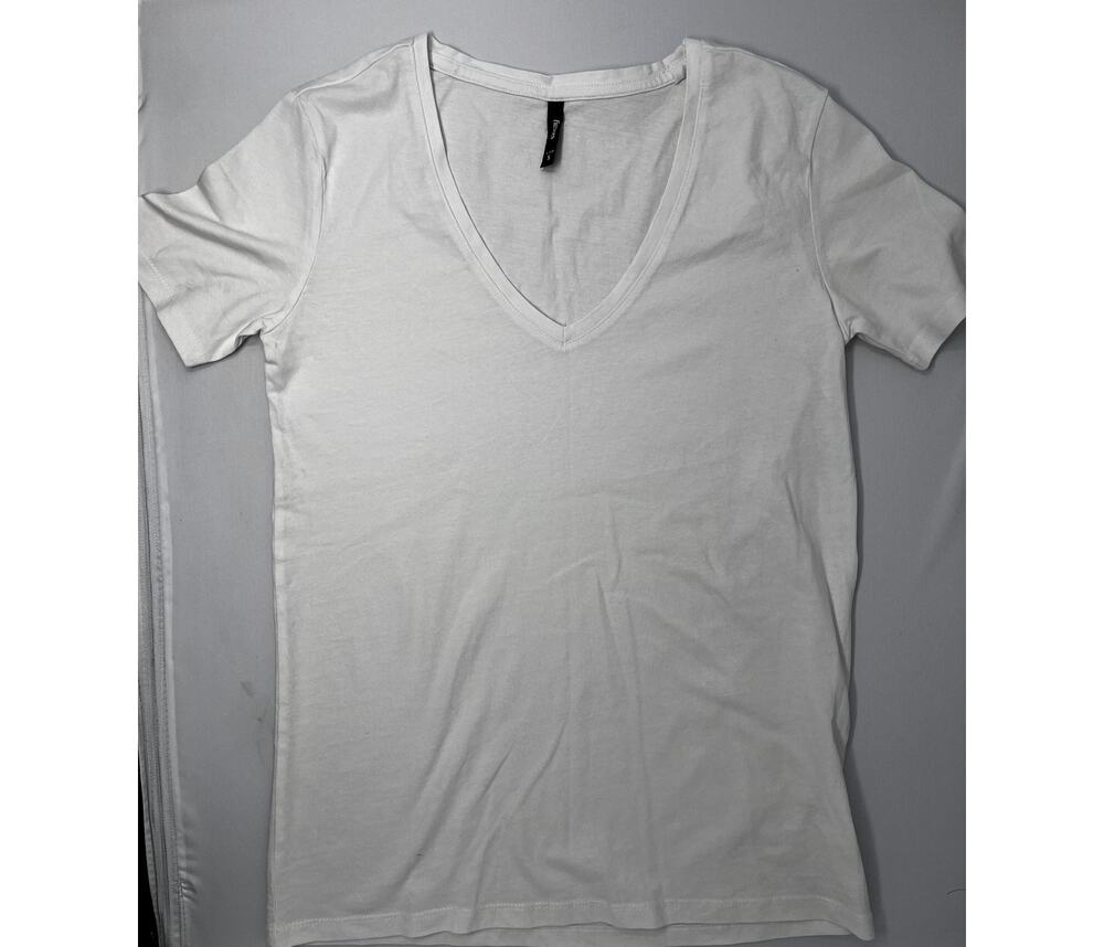 Sinsay Women's White Top V-Neck Tshirt style size S Pre-Owned in great condition